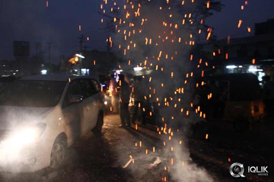 Yevadu-Movie-Success-Tour